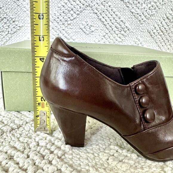 Clarks Artisan Solid Brown Leather Mule Diamond Trust Clogs Sz 5.5 84990 - Picture 16 of 16